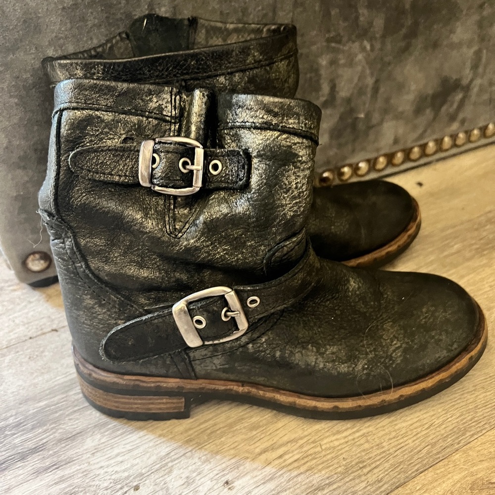 Grayish black, distressed boots